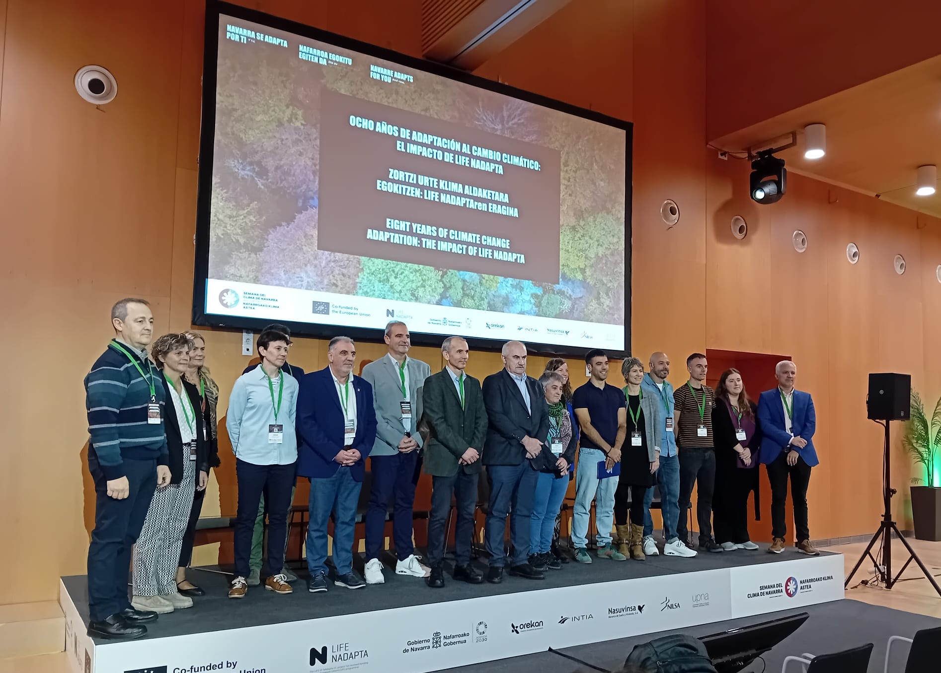 Foto de familia del acto 