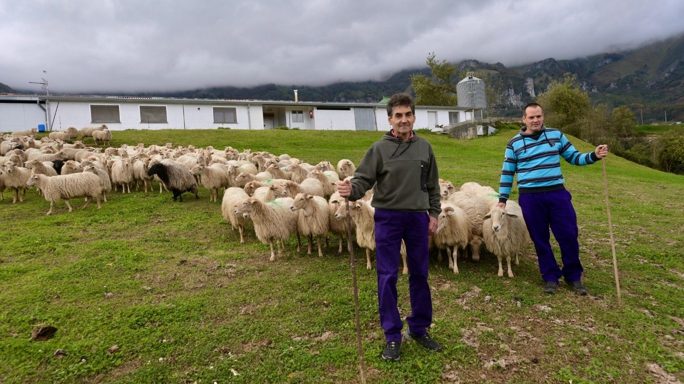 Cedente y relevista en la visita de hoy