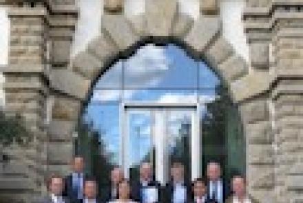 Una delegación institucional y empresarial de Arequipa (Perú) visita INTIA