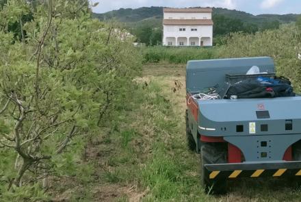 Vehículo autónomo para la agricultura INTIA