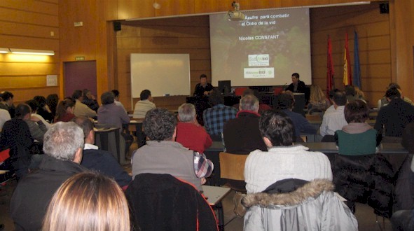 JornadaAzufreViiticulturaAsistentesSala