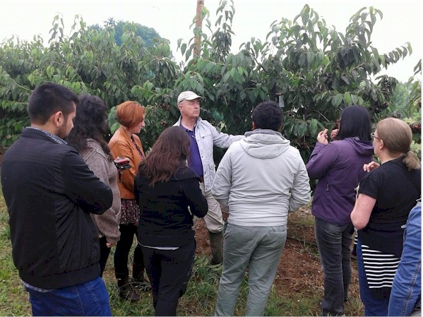 VisitaTecnicosAgricolasChilenosSartagudaMod