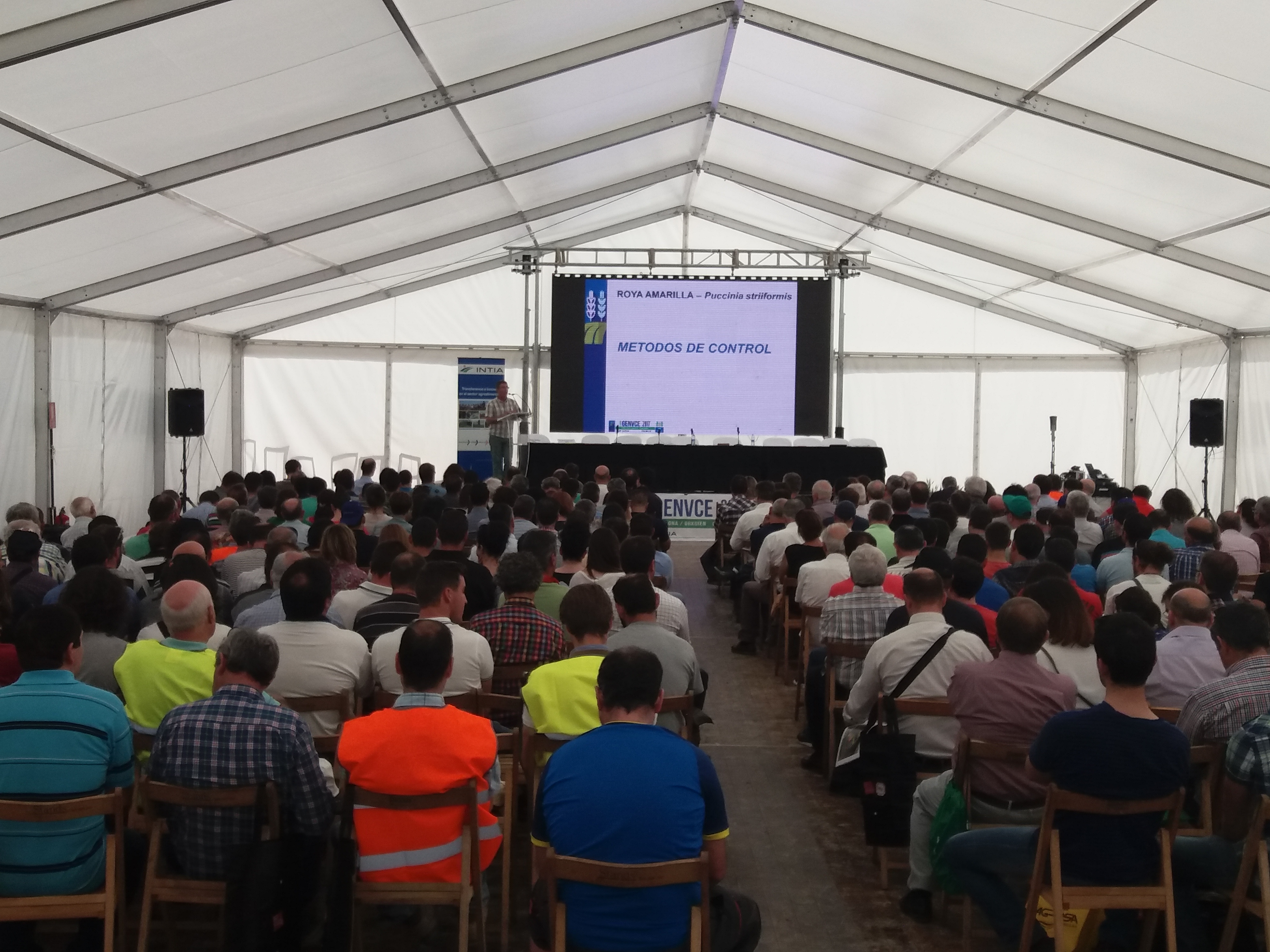 z20170524 104923ConferenciasRoya