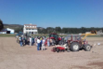 INTIA organiza una jornada en Sartaguda de demostración de maquinaria de deshierbe mecánico en cultivos hortícolas